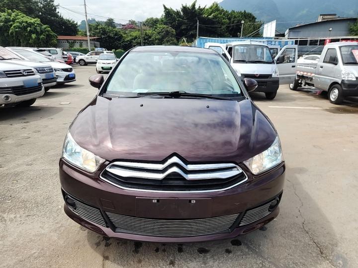 2013 Sedan 1.6L AT photo 2