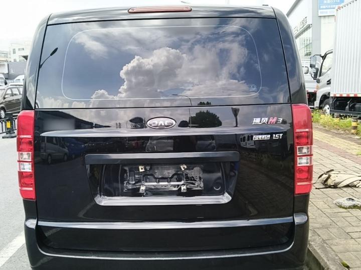 Refine M3 2023 PLUS 1.5T 5/7-Seater Classic photo 3