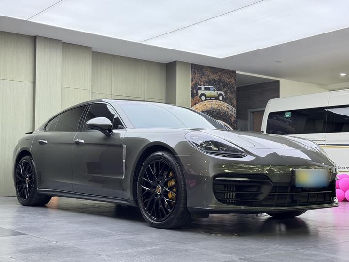 2023 Panamera 4 Executive Extended 2.9T photo 3
