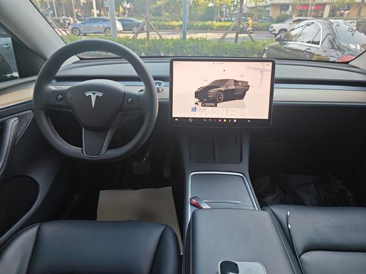 Model Y 2022 RWD photo 5