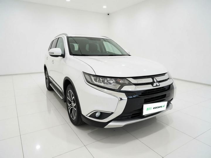 Outlander 2018 2.4L AWD Elite 5-Seater photo 3