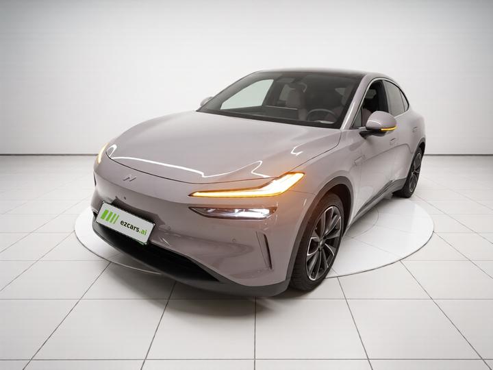 L60 2025 60kWh RWD