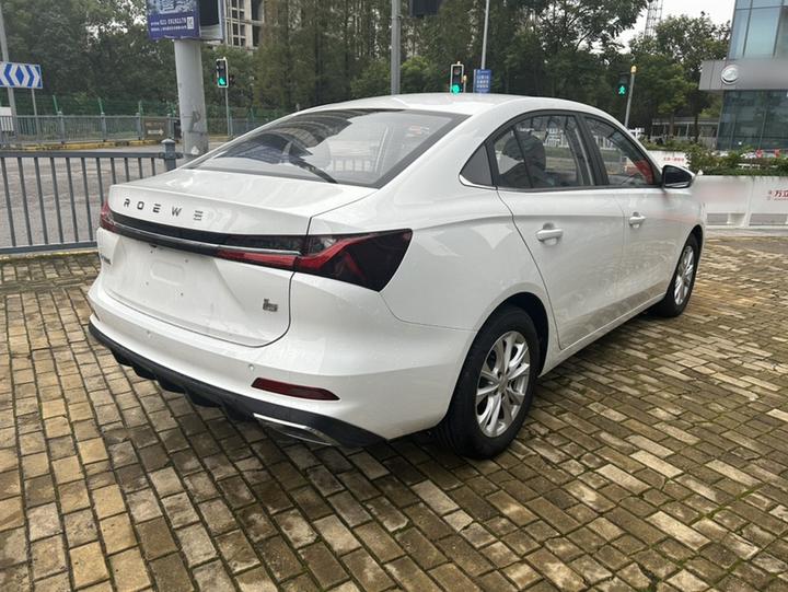 i5 2023 1.5L CVT Luxury photo 7