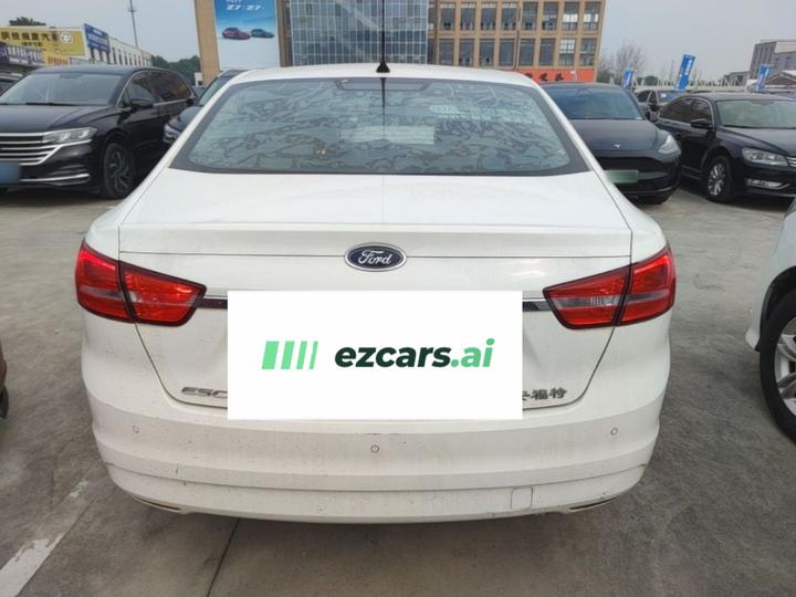 Escort 2015 1.5L MT Fashion photo 5