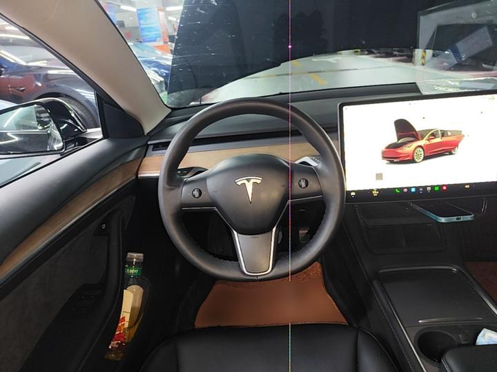 Model 3 2022 RWD photo 2
