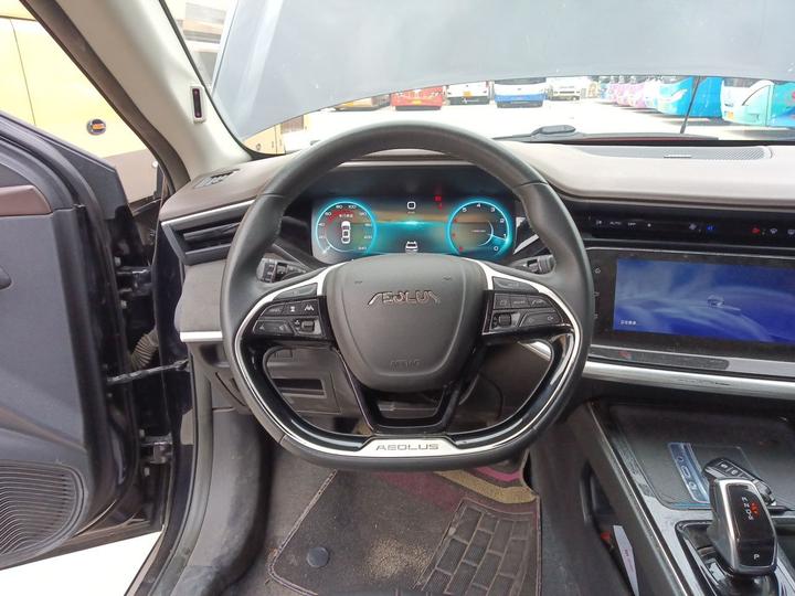 Yixuan MAX 2021 1.5T-Class photo 7