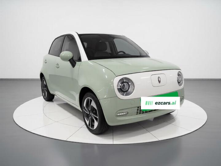 2021 351km Luxury photo 3