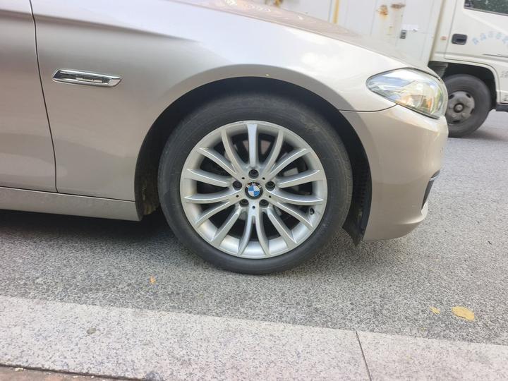 5 Series 2014 525Li Luxury Design Package photo 8