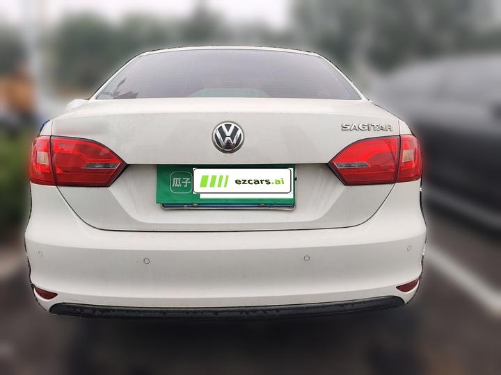 Sagitar 2014 Facelift 1.6L AT Comfort photo 5