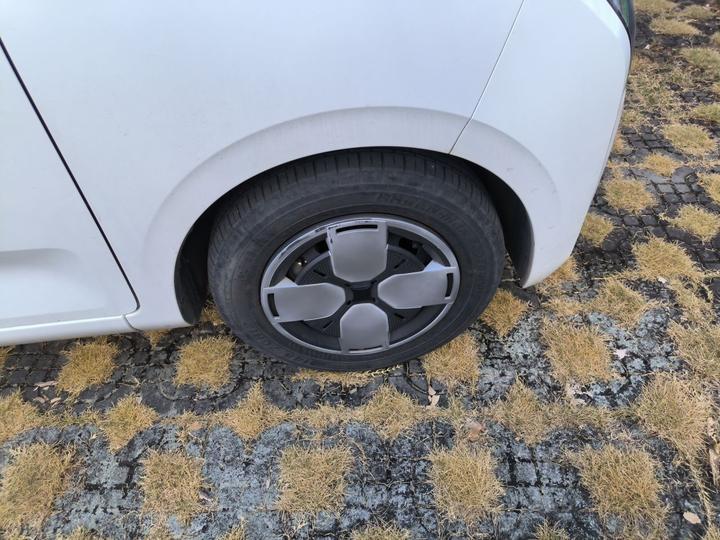 Wuling Air ev 2023 4-Seater - Advanced photo 8