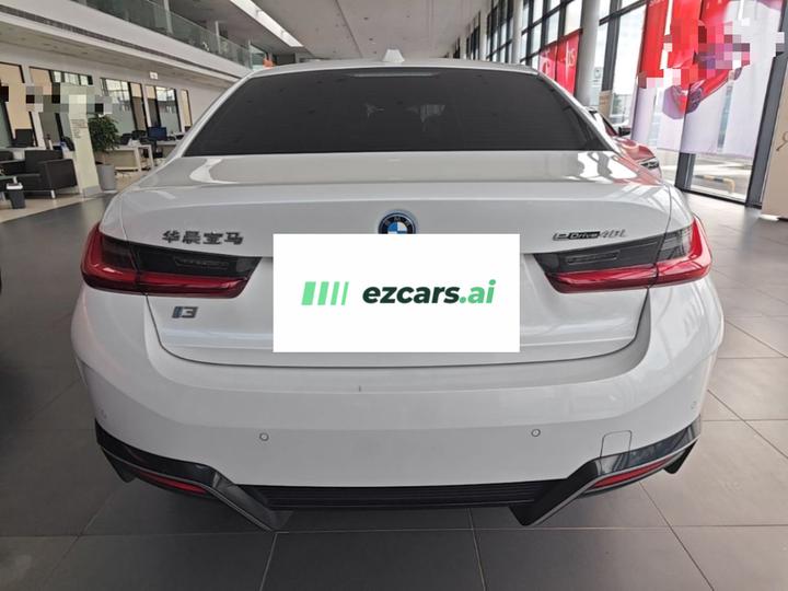 i3 2023 eDrive 40 L M Night Package photo 3