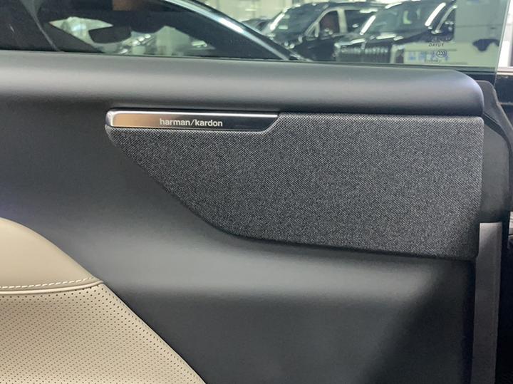 XC70 Hybrid 2026 AWD Extended Range Plus photo 8