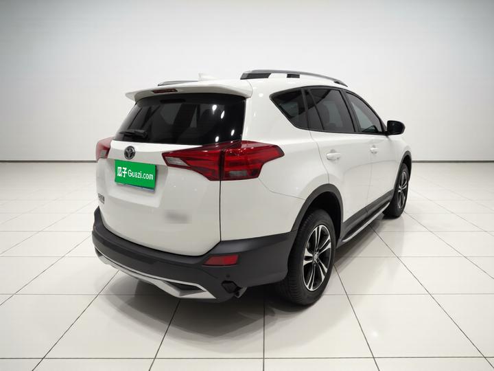 RAV4 2015 2.0L CVT RWD photo 6