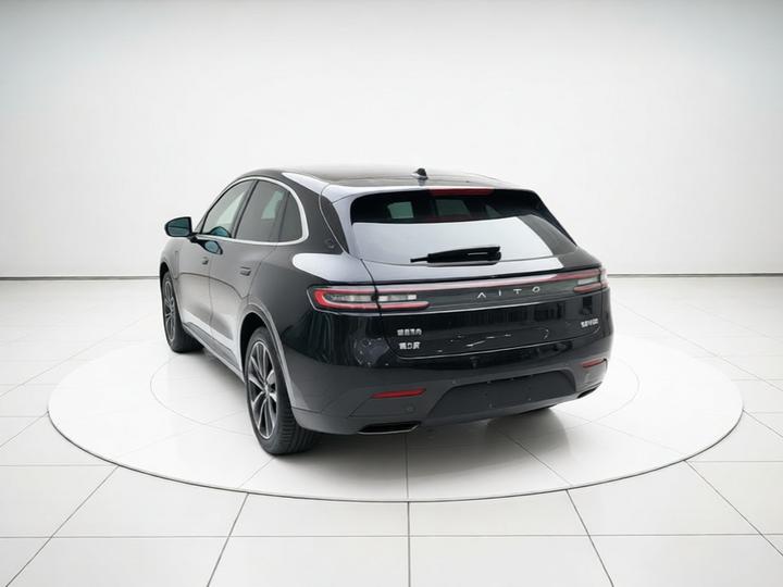 HIMA AITO M5 2022 EV AWD Performance photo 5