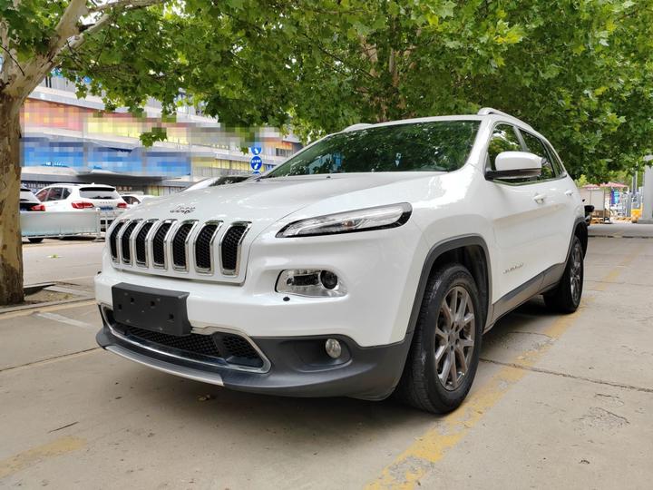 Cherokee 2020 2.0L RWD Classic Sport