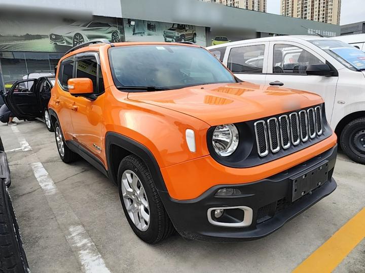 Renegade 2018 180T AT photo 3