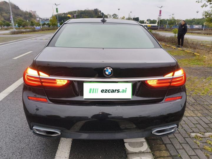 7 Series 2018 730Li Leading M Sport Package photo 4