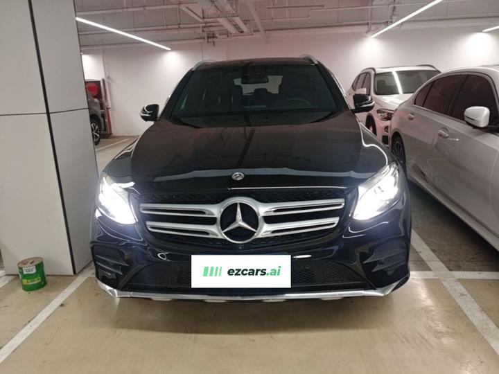 GLC 2017 GLC 260 4MATIC Luxury photo 2