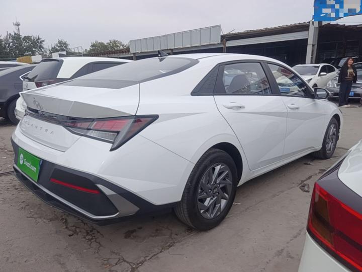 Elantra 2023 1.5L CVT GLS Leading photo 4