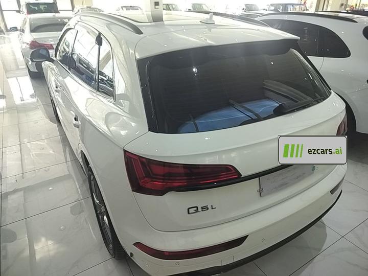 Q5L 2023 40T Luxury Dynamic photo 4