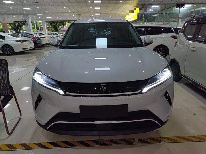 Yuan UP 2025 301KM Pilot photo 2