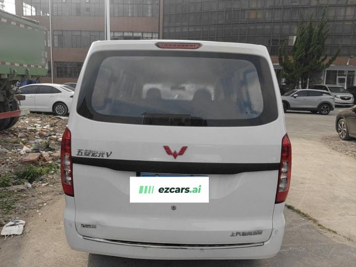 Wuling Hongguang V 2021 1.5L LAR photo 5