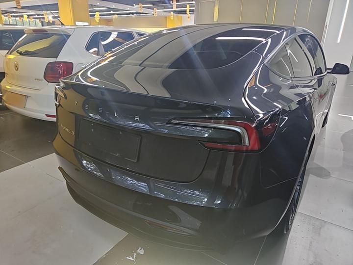 Model 3 2023 RWD photo 3