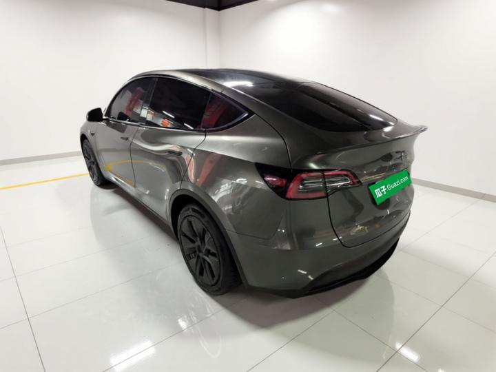 Model Y 2021 Standard Range RWD photo 4