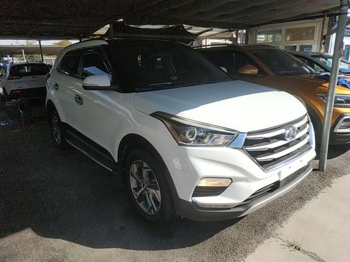 ix25 2017 1.6L AT Smart photo 3