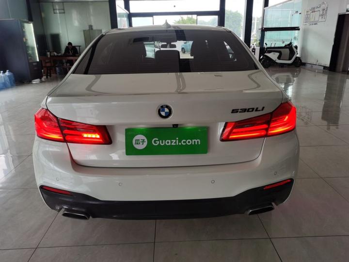 5 Series 2020 525Li M Sport Package photo 3