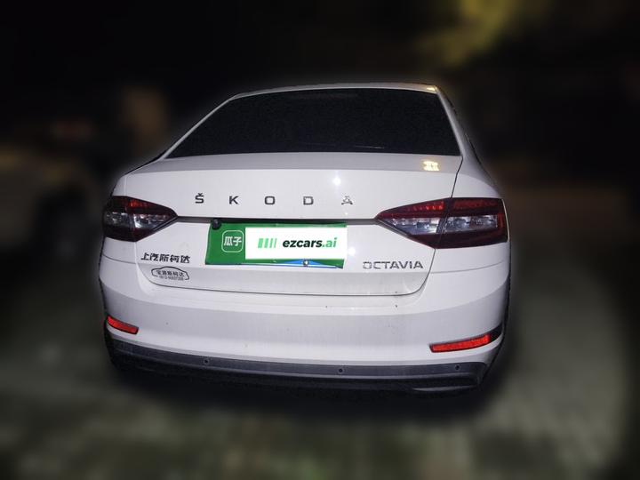 Octavia 2019 1.5L AT Comfort China VI photo 5
