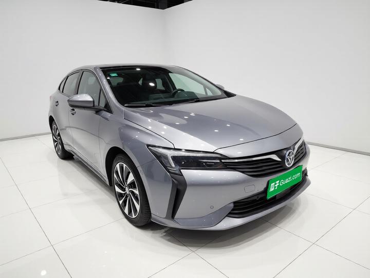 6 2020 PHEV photo 3