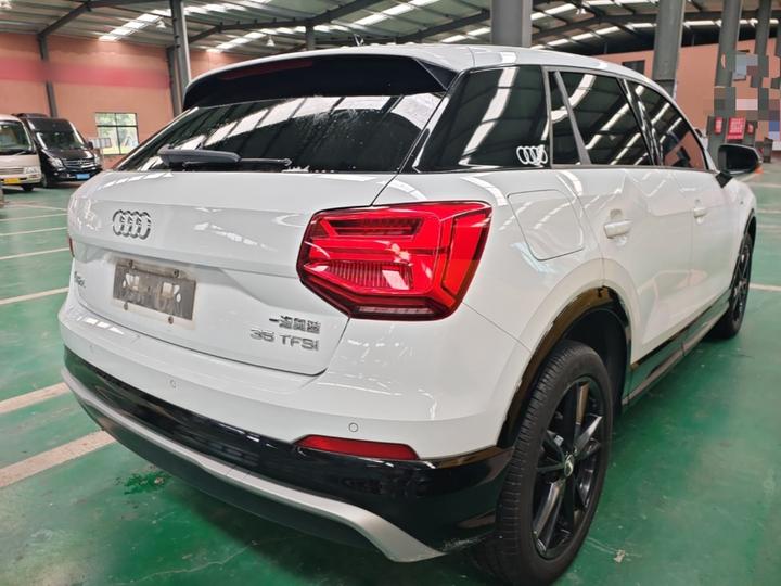 Q2L 2021 35 TFSI Progressive Dynamic photo 4