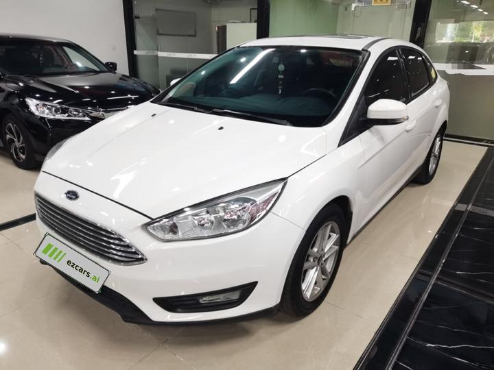 Focus 2015 Sedan 1.6L MT