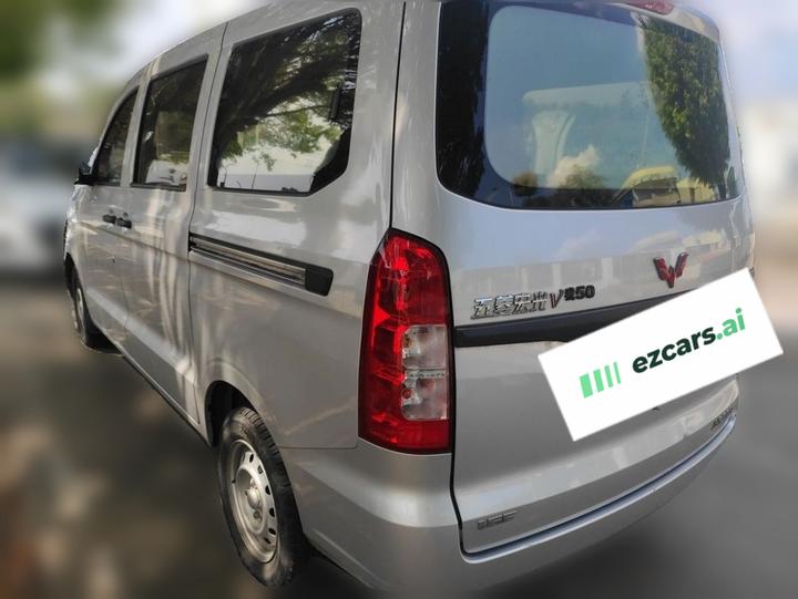 Wuling Hongguang V 2022 1.5L LAR photo 4