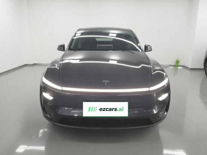 Model Y 2025 RWD photo 2