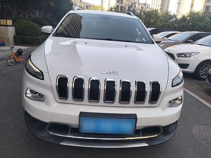 Cherokee 2017 2.4L Leading Smart photo 2