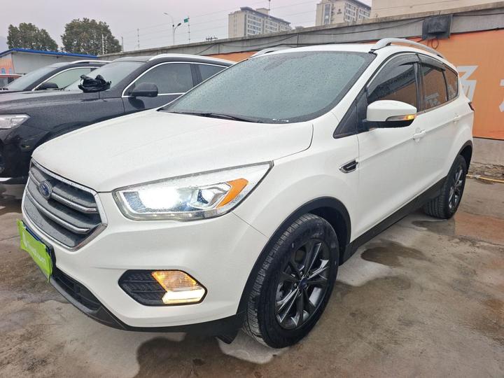Kuga 2019 EcoBoost 180 RWD China VI