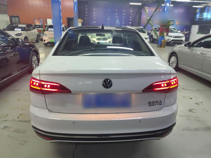 Bora 2024 200TSI DSG Cruise photo 3