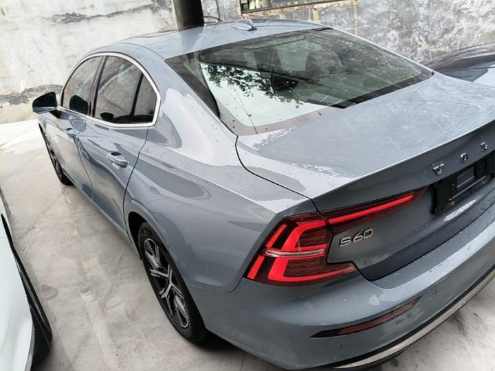 S60 2023 B4 Luxury photo 4