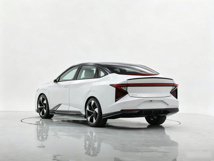 L 2025 + photo 4