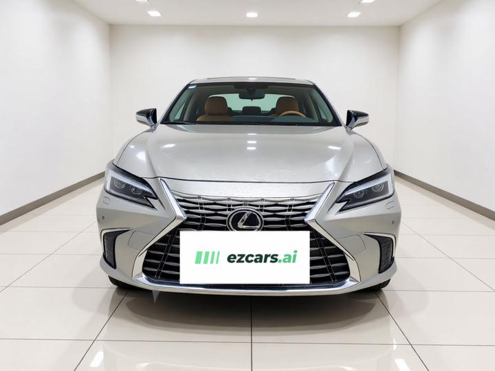 ES 2025 200 Exclusive photo 2