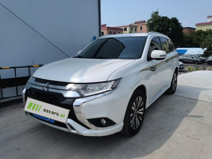 Outlander 2021 2.0L RWD Enjoy 7-Seater