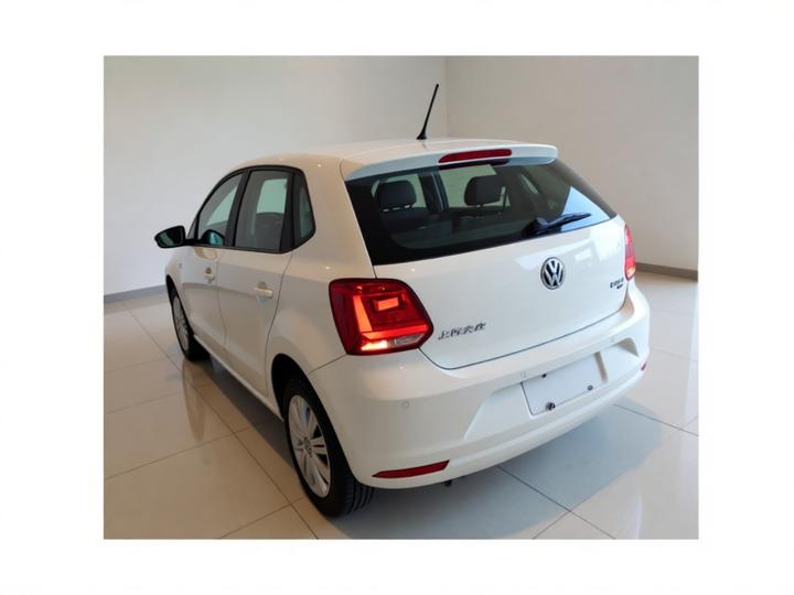 Polo 2016 1.6L AT Comfort photo 4