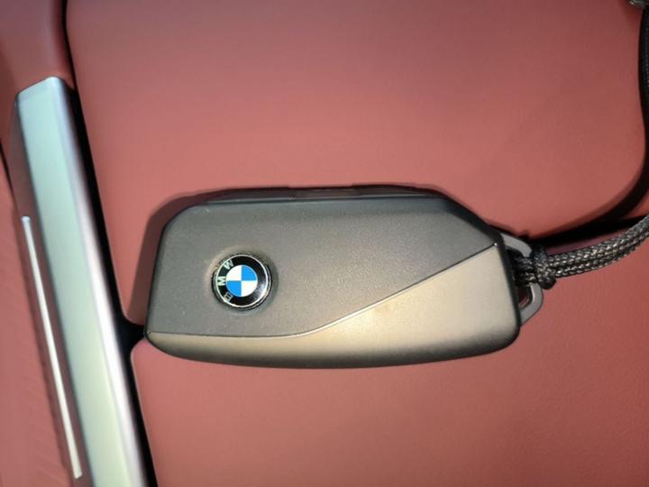 X5 2023 xDrive 30Li Exclusive M M Sport Night Package photo 8