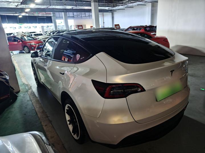 Model Y 2021 Long Range AWD 3D7 photo 4