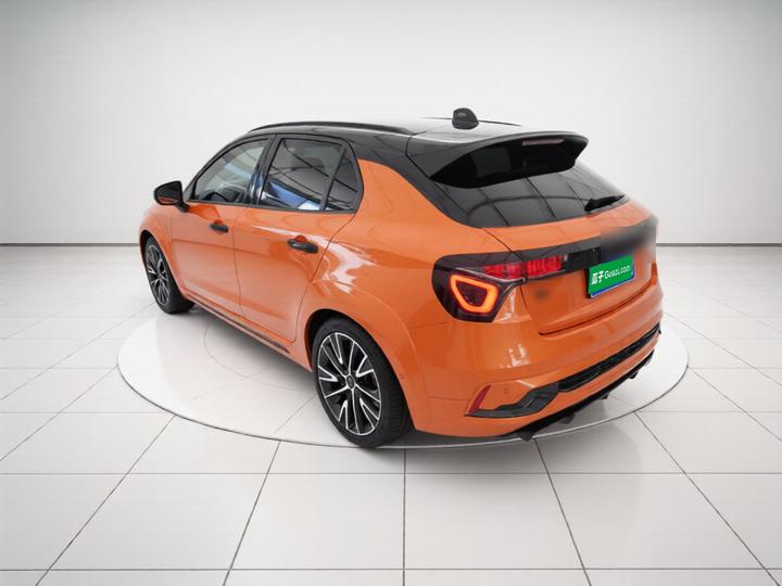 02 Hatchback 2021 2.0TD Halo photo 4