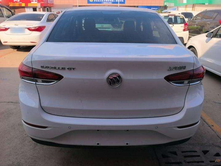Excelle 2021 Facelift Classic 1.5L AT Elite photo 3
