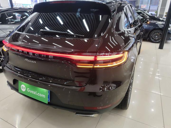 2018 Macan 2.0T photo 4