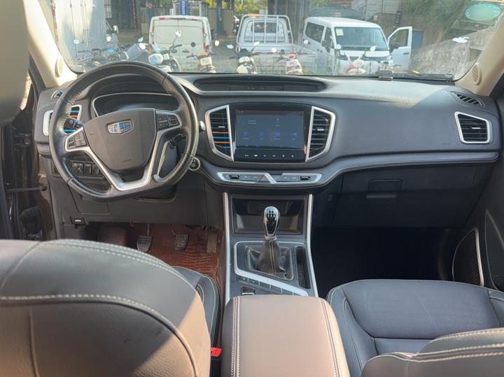 Vision X6 2018 1.8L MT 4G Luxury photo 2